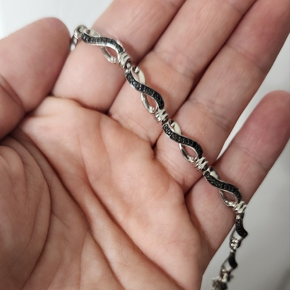 Black Diamond Infinity Bracelet in Sterling Silver (1/3 ct. tw.) - Picture 4 of 4